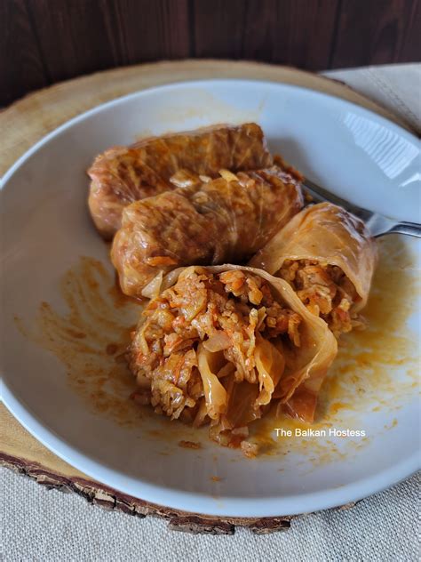 Posna Sarma/Vegan Cabbage Rolls - The Balkan Hostess