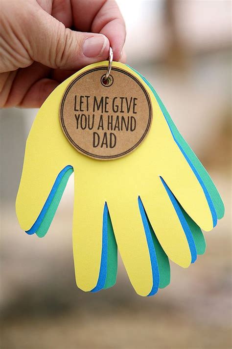 Let Me Give You A Hand Dad (eighteen25) | Fathers day crafts, Dad crafts, Father's day diy