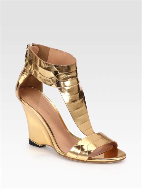 Sigerson Morrison Ruby Metallic Leather Wedge Sandals in Gold | Lyst