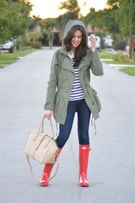 These 12 Rainy-Day Outfit Ideas Prove That Style Is 100% Waterproof | Glamour