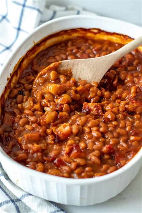 Easy Baked Beans with Bacon and Brown Sugar - The Hungry Bluebird