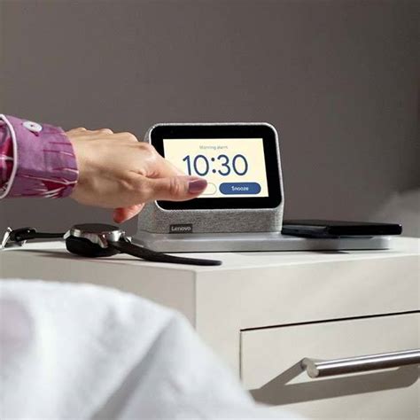 Lenovo Smart Clock 2 with Wireless Charging Dock | Gadgetsin