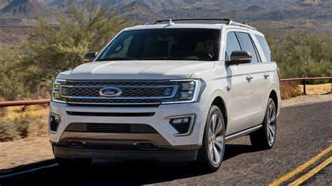 14 Most Fuel-Efficient Large SUVs in 2020 | CARFAX