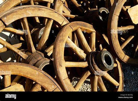 Antique wagon wheels Stock Photo - Alamy