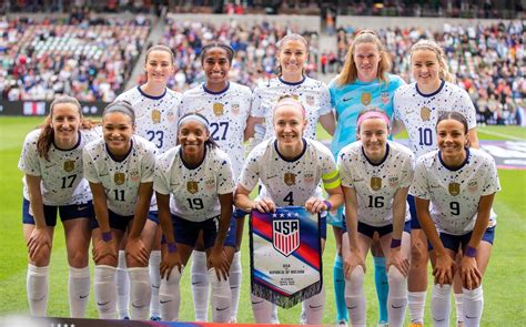 U.S. Women’s Soccer Team Reads Family Letters Before the World Cup