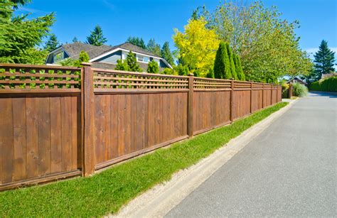 Best Stain for Wood Fence - DeckStainPro