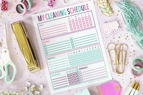 Free Printable House Cleaning Schedule & Cleaning Checklist