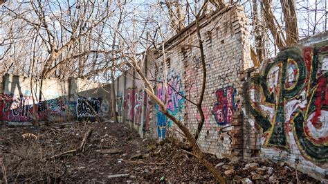 The Forgotten Remains of the Original Berlin Wall Rediscovered | iHeartBerlin.de