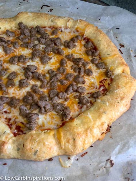 Deep Dish Cheese Stuffed Crust Keto Pizza Recipe - Low Carb Inspirations