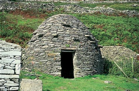 Kerry Gems A beehive hut on the Dingle Peninsula - Kerry Gems