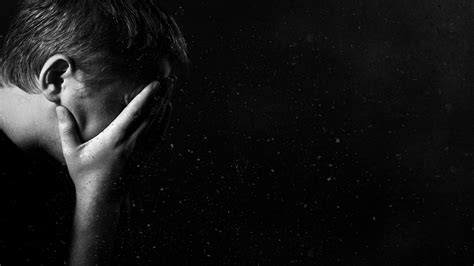 Sad Looking Man In Black Background HD Sad Wallpapers | HD Wallpapers | ID #82830