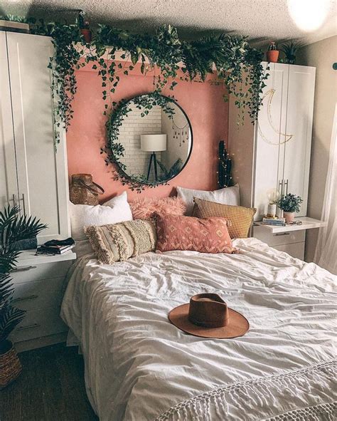 Dreamy coral room | Idee arredamento camera da letto, Idee di camera da letto, Decorazione ...