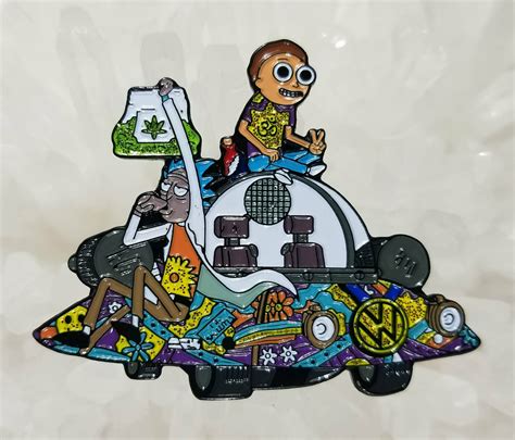 Rick and Morty Psychedelic Spaceship Fanart Enamel Pin! : r/rickandmorty