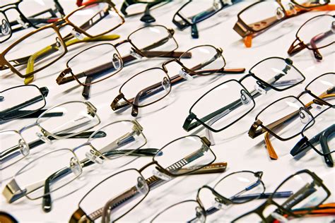 How to choose the right lens type for my eyeglasses? - Daniel Walters Eyewear