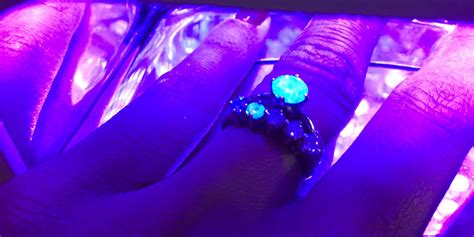 Fluorescence in Diamonds: A Luminous Phenomenon - Diamond Guidance