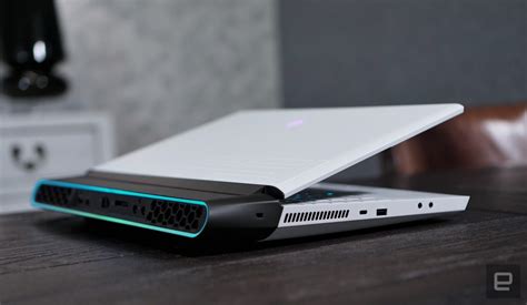 Alienware Area-51M review: A gaming desktop stuffed inside a laptop | Engadget