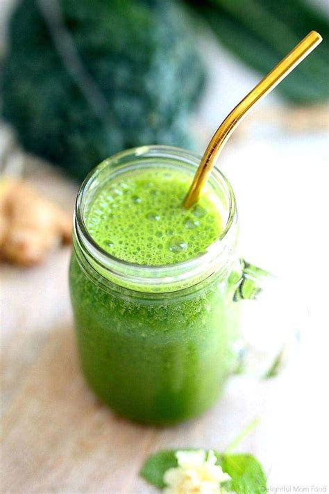 Chlorella Detox Smoothie - Delightful Mom Food