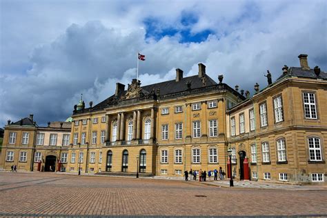 Amalienborg Palaces History in Copenhagen, Denmark - Encircle Photos