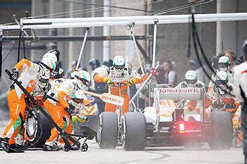 Force India drivers apologise on bad day for team - Rediff Sports