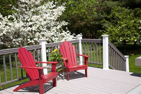 5 Fresh and Creative Deck Paint Ideas for Your Outdoor Space - DIY Painting Tips