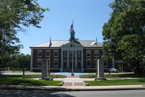 File:Braintree Town Hall, MA.jpg - Wikimedia Commons