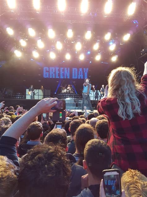 Green Day editorial image. Image of concert, dublin - 120135870