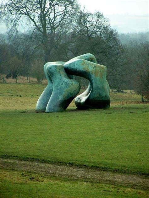 Domenique Mora: The Sculptors Of Henry Moore | Yorkshire sculpture park, Henry moore sculptures ...