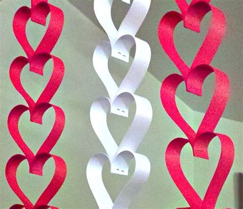 How To Make Easy Paper Heart Chains For Valentine's Day | February crafts, Valentine ...