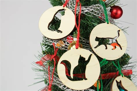 Wood Cat Cutout Christmas Ornaments | DIY Ornaments | Havoly