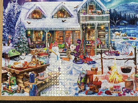 2000 piece holiday puzzle 🧩 : r/Jigsawpuzzles