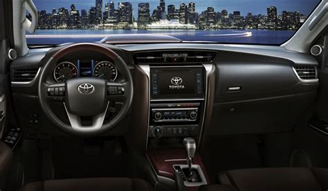 Toyota Fortuner Dashboard