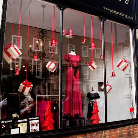 100+ Christmas Window Display Ideas - Part #2 - Mannequin Mall