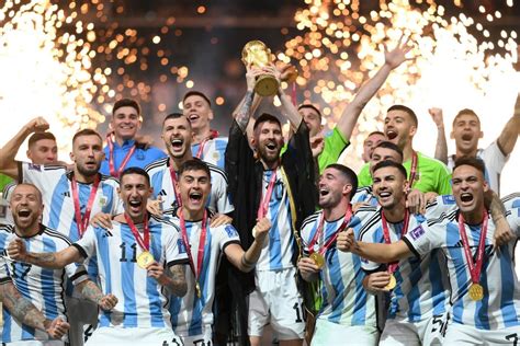 Argentina a câştigat Cupa Mondială după o finală palpitantă cu Franţa. Messi şi-a îndeplinit visul