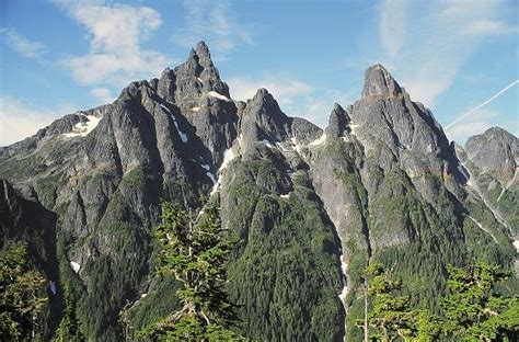 Victoria Peak (Sutton Range) Mountain Information