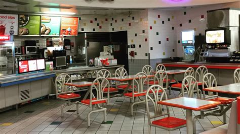 12 Mall Food Court Restaurants That Disappeared