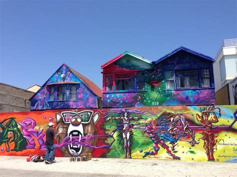 Venice Beach street art. : pics