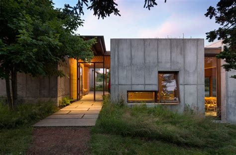 Residential Design Inspiration: Modern Concrete Homes - Studio MM Architect