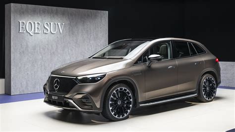 2023 Mercedes-Benz EQE SUV & 2024 AMG EQE SUV First Look: Compact SUVs With Big Electric Dreams ...