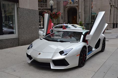 Auto marktplaats: Lamborghini dealer