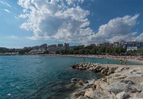 Beach Žnjan - Split - Dalmatia Split - Croatia | Beachrex.com