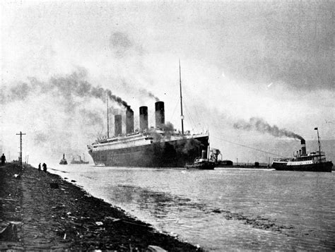 File:RMS Titanic sea trials April 2, 1912.jpg