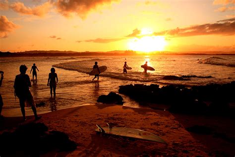 Surfing Wallpapers