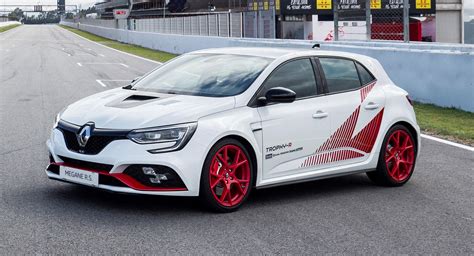 Megane 3 Rs Trophy / Renault Mégane RS Trophy-R : genèse d'un record (vidéo) - Renault megane rs ...