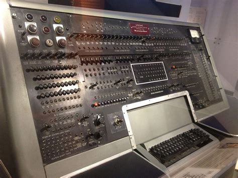 UNIVAC I, the world's first commercial computer was unveiled on June 14, 1951 - Our Planet