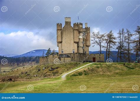 Braemar Castle, Aberdeenshire, Scotland, UK Editorial Photography - Image of history, background ...