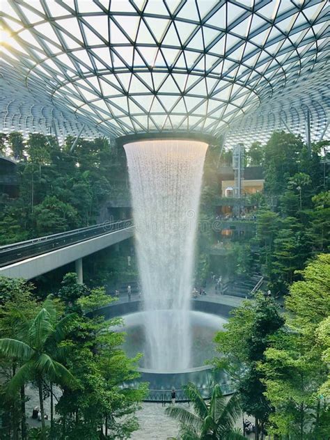 Singapore Jewel waterfall stock image. Image of changi - 157482481