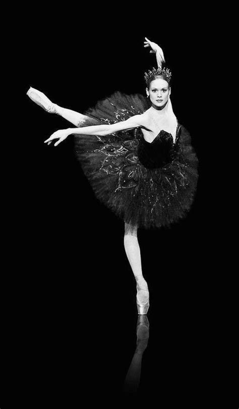 Black Swan • | Dance pictures, Dance photography, Ballet photography