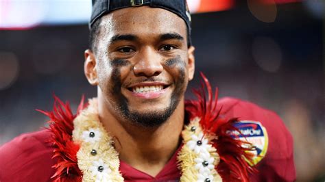 Tua Tagovailoa denies 400 family members will be at CFP title game - Sports Illustrated