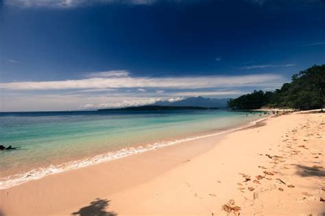 Pantai Pasir Putih Yang Nasibnya Tak Putih » DaengGassing.Com