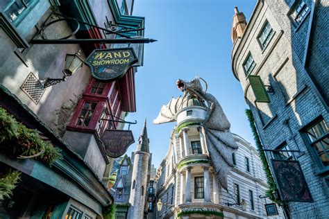 The Complete Guide to Hogsmeade vs Diagon Alley at Universal Orlando 2022 - Which Harry Potter ...